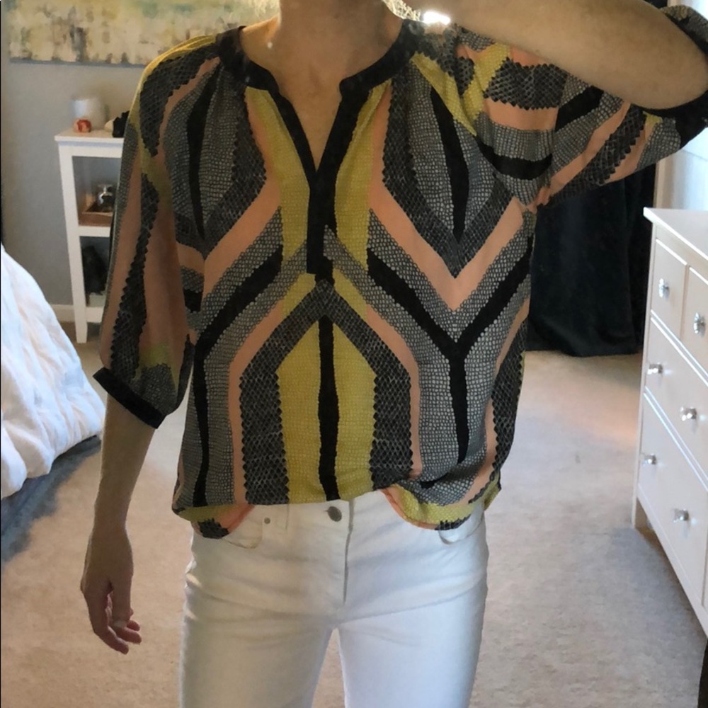 Aqua blouse size small excellent condition.